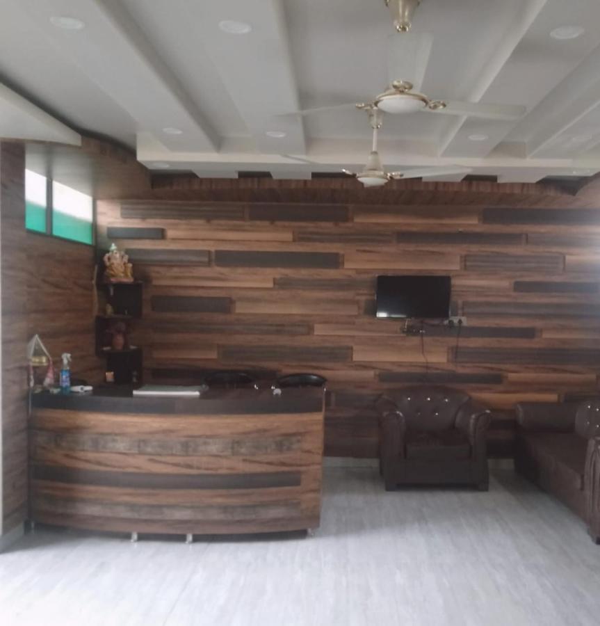 Woodland Lodge And Restaurant 古瓦哈提 外观 照片